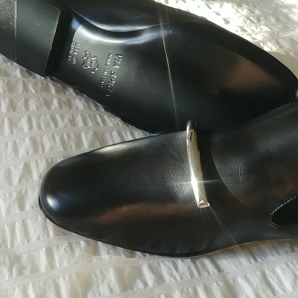Black leather loafer